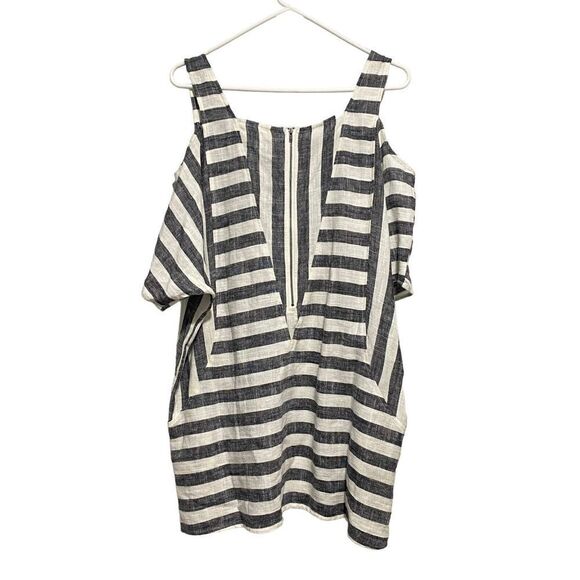 Soft Surroundings Women's Cold Shoulder Sunset Tunic Top Black & White Medium - Picture 4 of 11